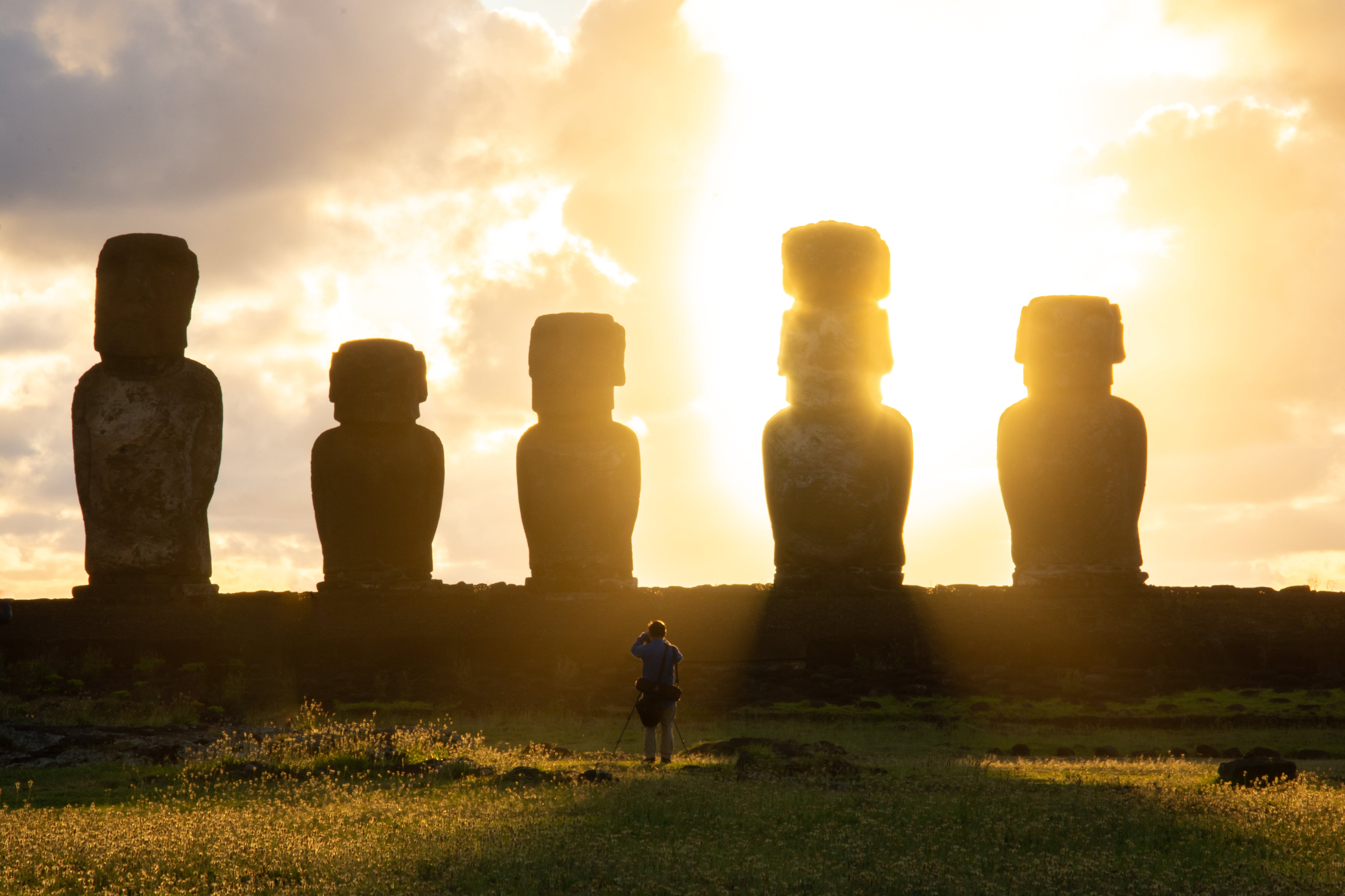 La Tribu aterriza en el Ombligo del Mundo: Descubre VAIHU NUI